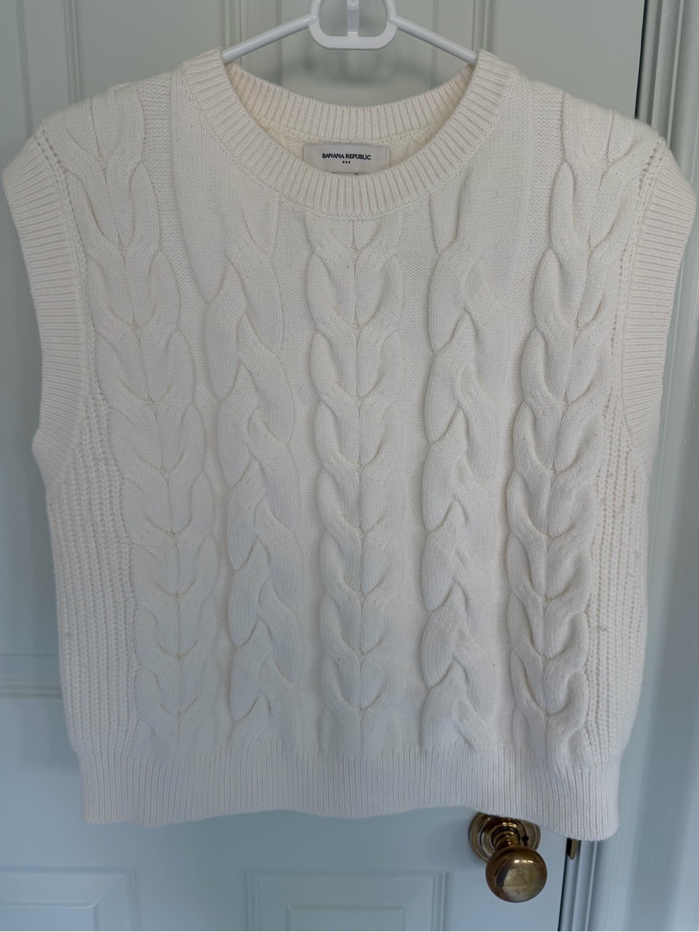 Banana Republic Ivory Cable-Knit Sleeveless Crewneck Sweater Vest
